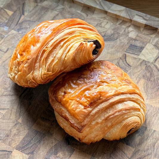 Pain au chocolat (パン・オ・ショコラ)